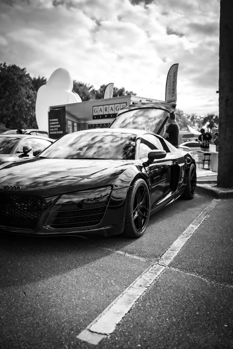 Cars & Coffee — Sa73524