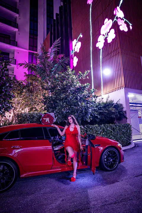 Red on Red — Sa75856